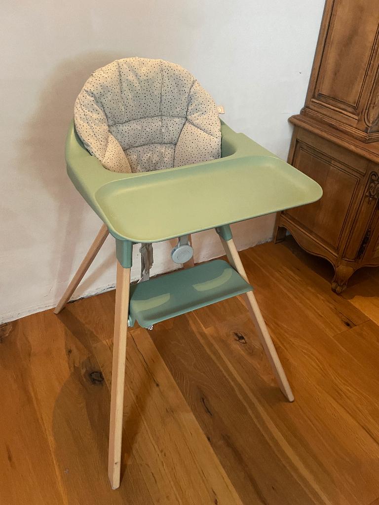 Perfecte staat: eetstoel van Stokke, Kinderen en Baby's, Kinderstoelen, Ophalen, Zo goed als nieuw, Afneembaar eetblad