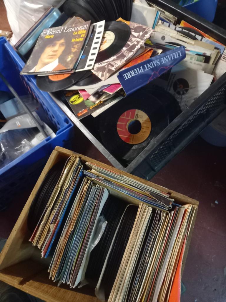 lot 200 vinylle 45 tour, Enlèvement