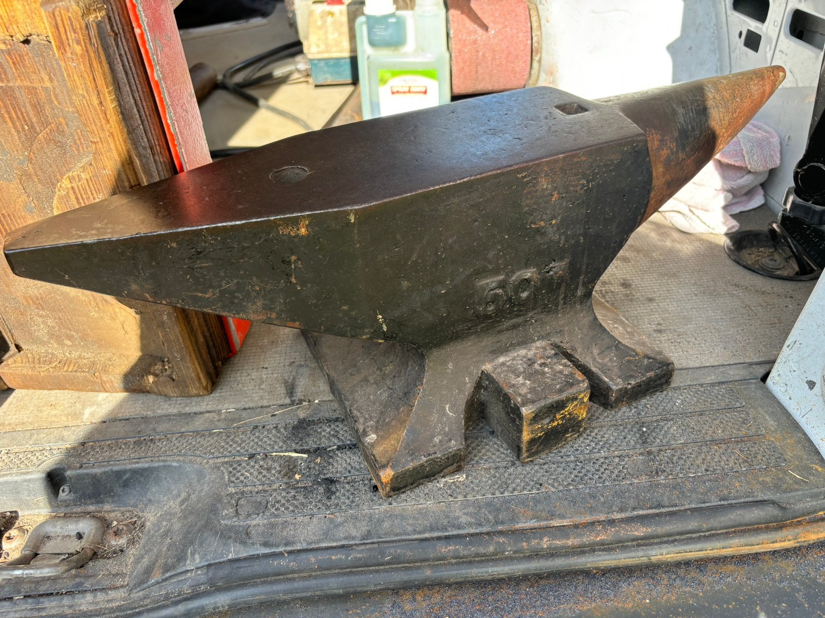 Aambeeld 50kg, Ophalen