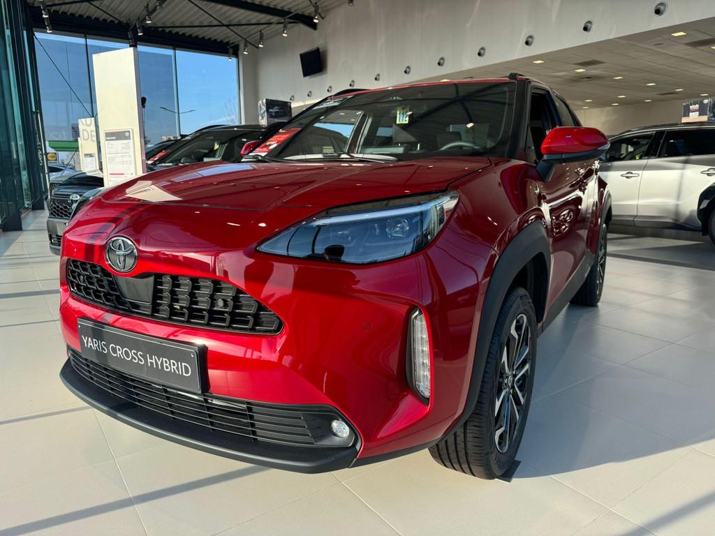 Toyota Yaris Cross Emotional Red Pearl | Emotional Red Pearl, Auto's, Toyota, Automaat, Stof, 116 pk, Bedrijf