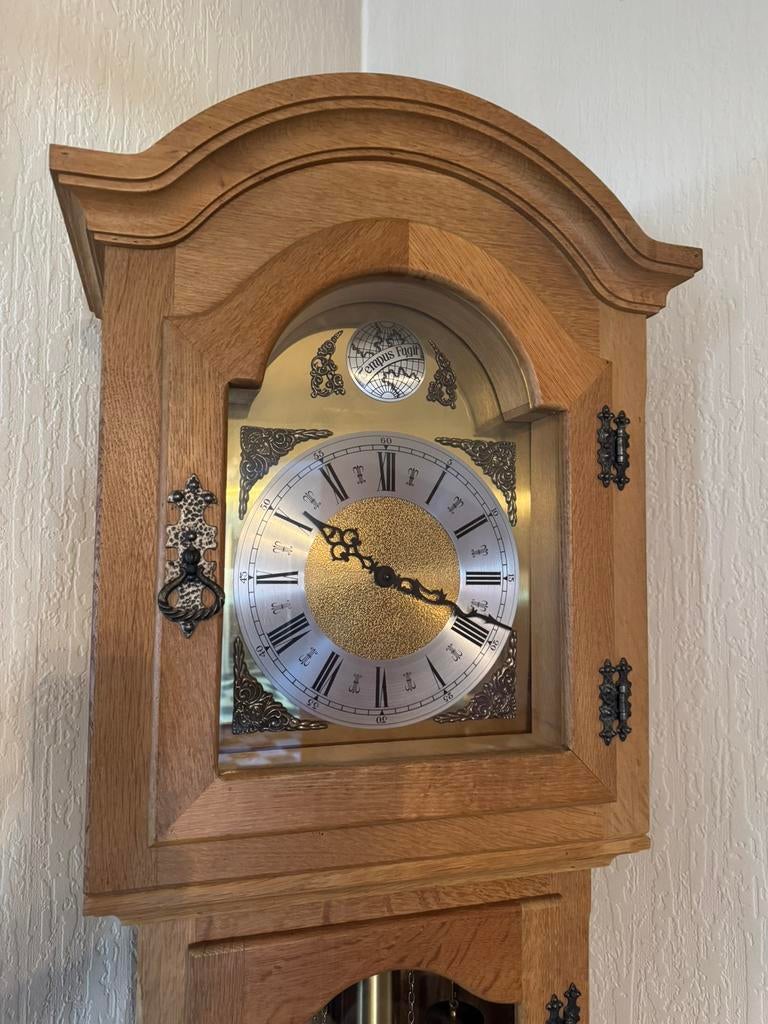 Eiken staanklok Tempus Fugit, Antiek en Kunst, Ophalen