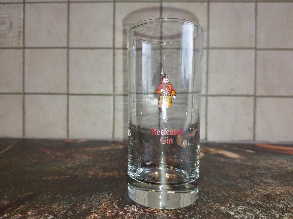 Gin glas Beefeater, Verzamelen, Ophalen of Verzenden, Zo goed als nieuw, Borrel- of Shotglas