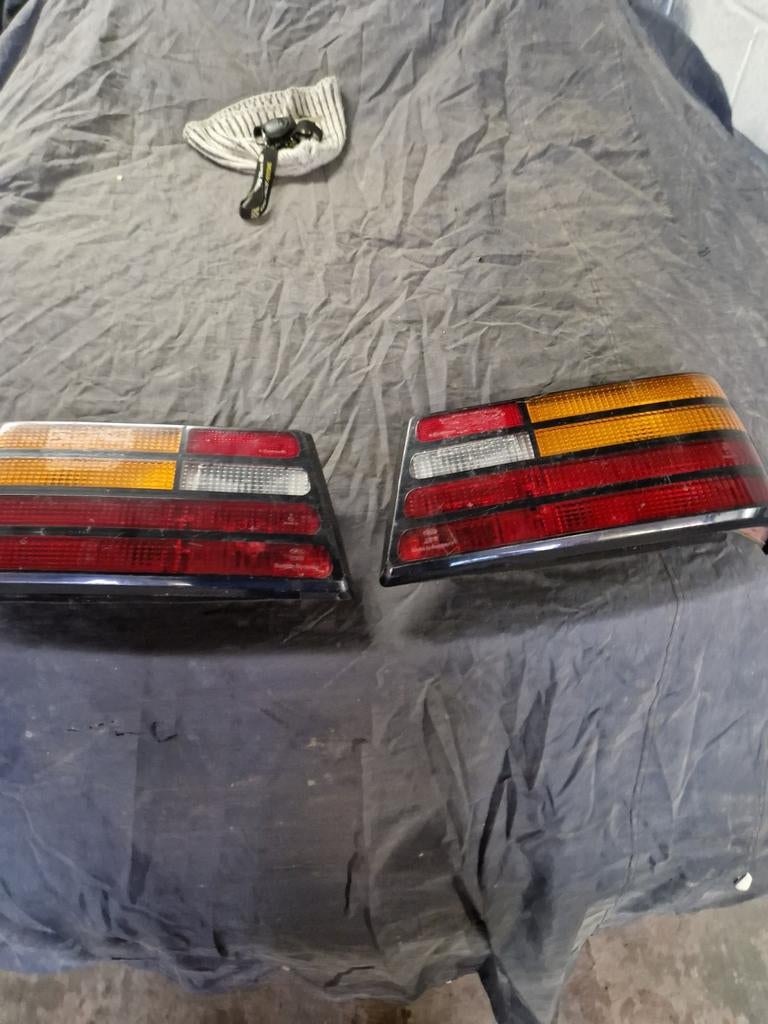 2 achterlichten Ford orion mk1 fase 2, Ophalen of Verzenden, Ford