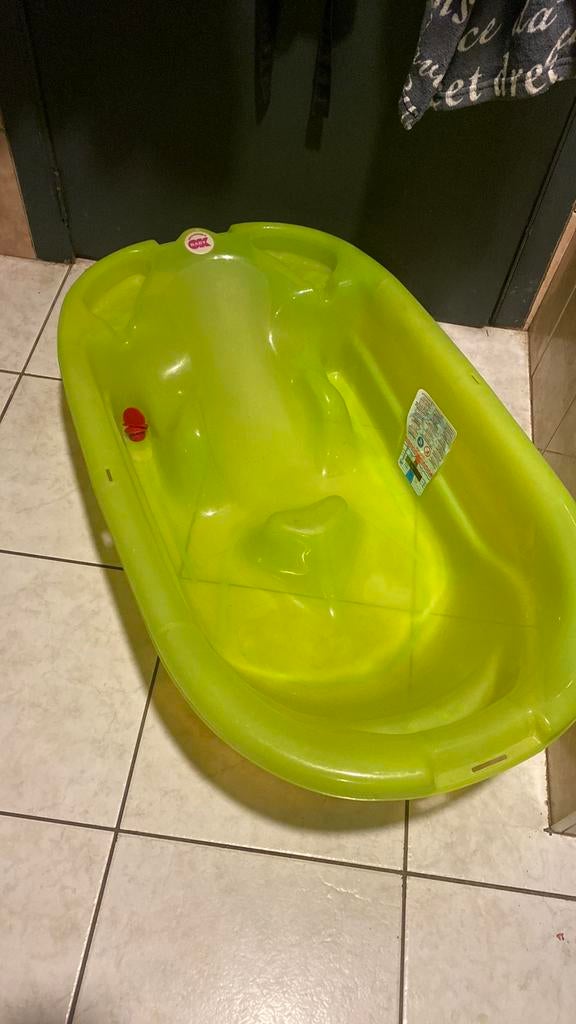 baignoire ergonomique pour bébé, Enfants & Bébés, Bains & Soins, Enlèvement, Baignoire