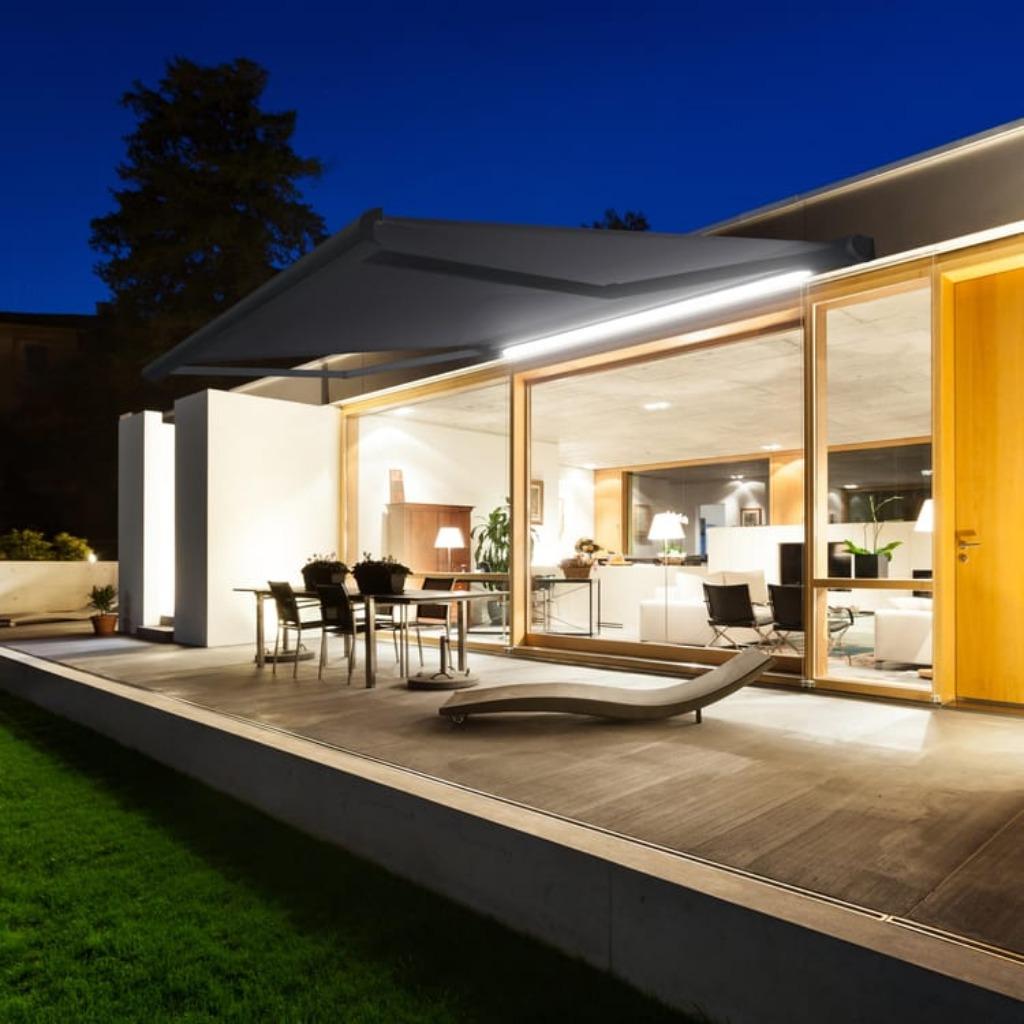 STORE BANNE MOTORISE + LED ***NEUF*** (4M X 3.5M), Tuin en Terras, Zonneschermen, Nieuw, Markies, 300 cm of meer, 250 cm tot 450 cm