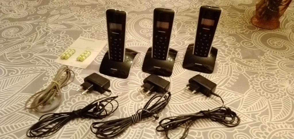 Set de trois combinés téléphoniques Grundig, Enlèvement ou Envoi, Comme neuf