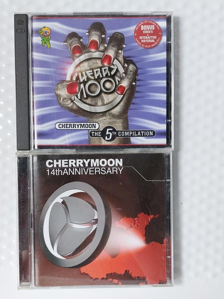 CHERRY MOON 5 + 14th Anniversary, Envoi