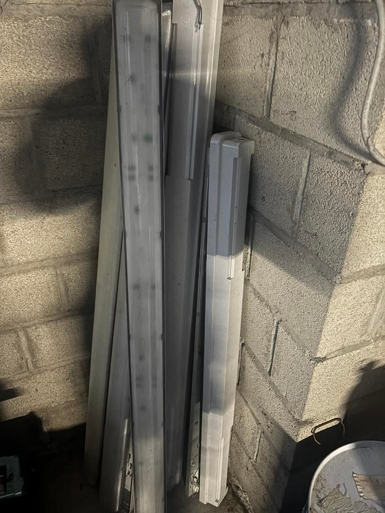 Prijs voor alles Diverse led armaturen met noodverlichting, Ophalen, Zo goed als nieuw