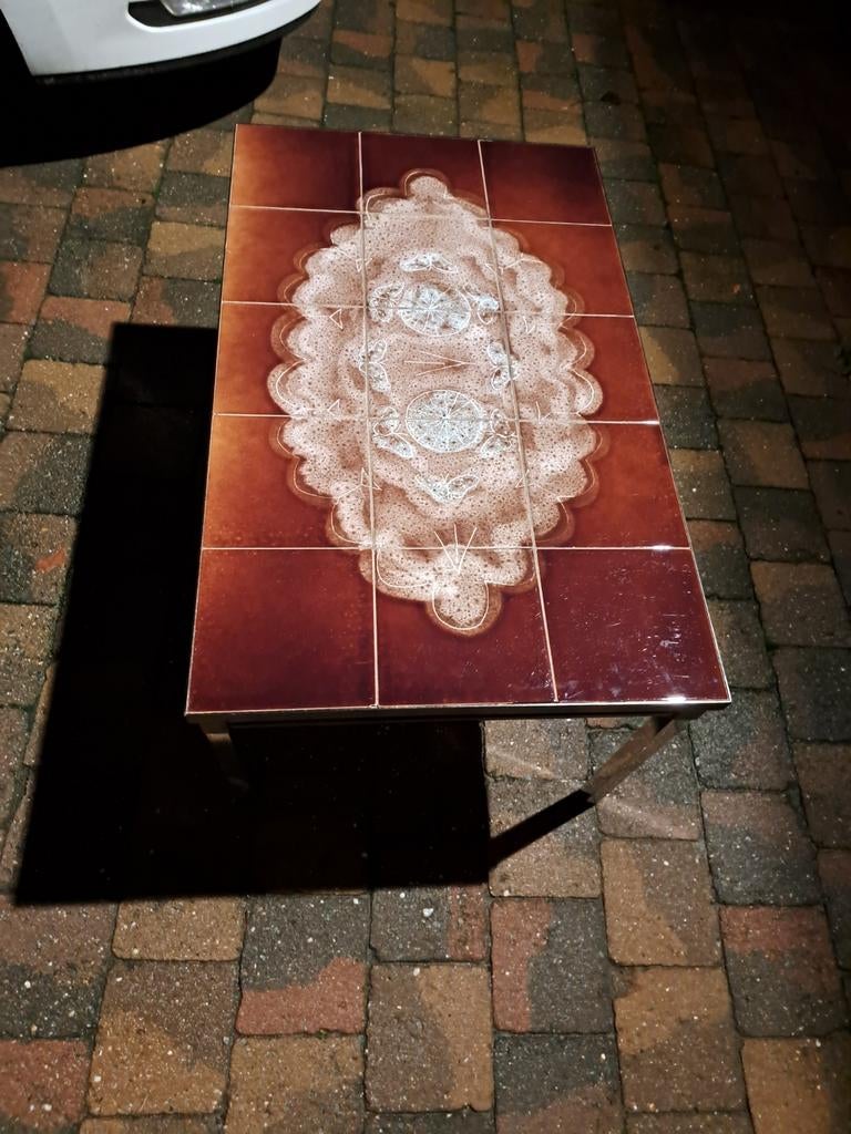 Vintage salontafel bruin met tekening bladmotief, Huis en Inrichting, Ophalen, Zo goed als nieuw