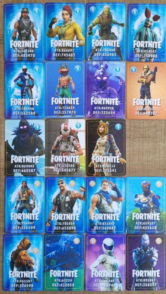 Fortnite: 30 verzamelkaarten, Enlèvement ou Envoi, Comme neuf, Plusieurs cartes