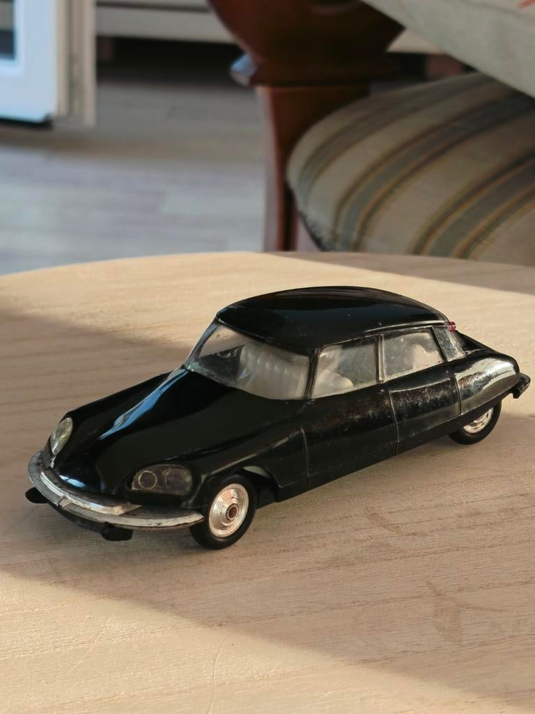 DS 21 Citroën miniature Minialuxe vintage et collector, Envoi