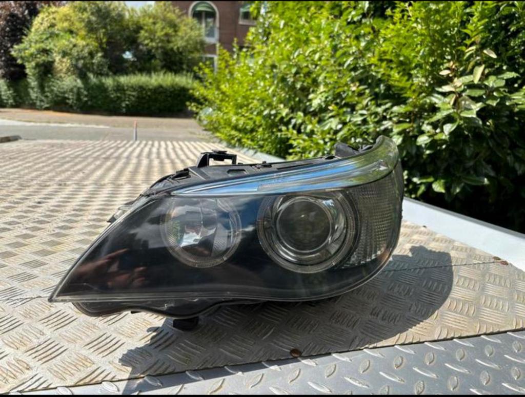 Phare gauche bi-xénon Bmw série 5 châssis E60/61 année 2003, Enlèvement ou Envoi, Utilisé, BMW