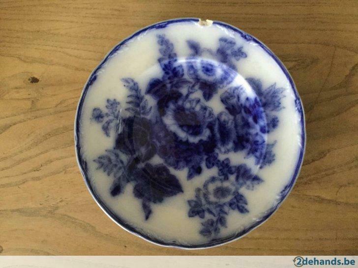 Antiek bord Wedgwood pearl Hollyhock ca 1850