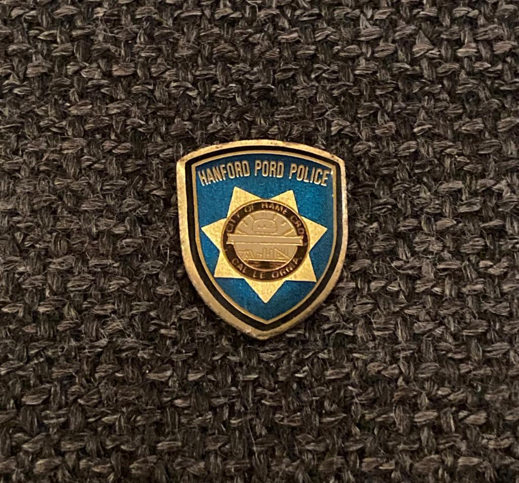 PIN - HANFORD POLICE - POLITIE, Collections, Broches, Pins & Badges, Envoi, Utilisé, Autres sujets/thèmes, Insigne ou Pin's