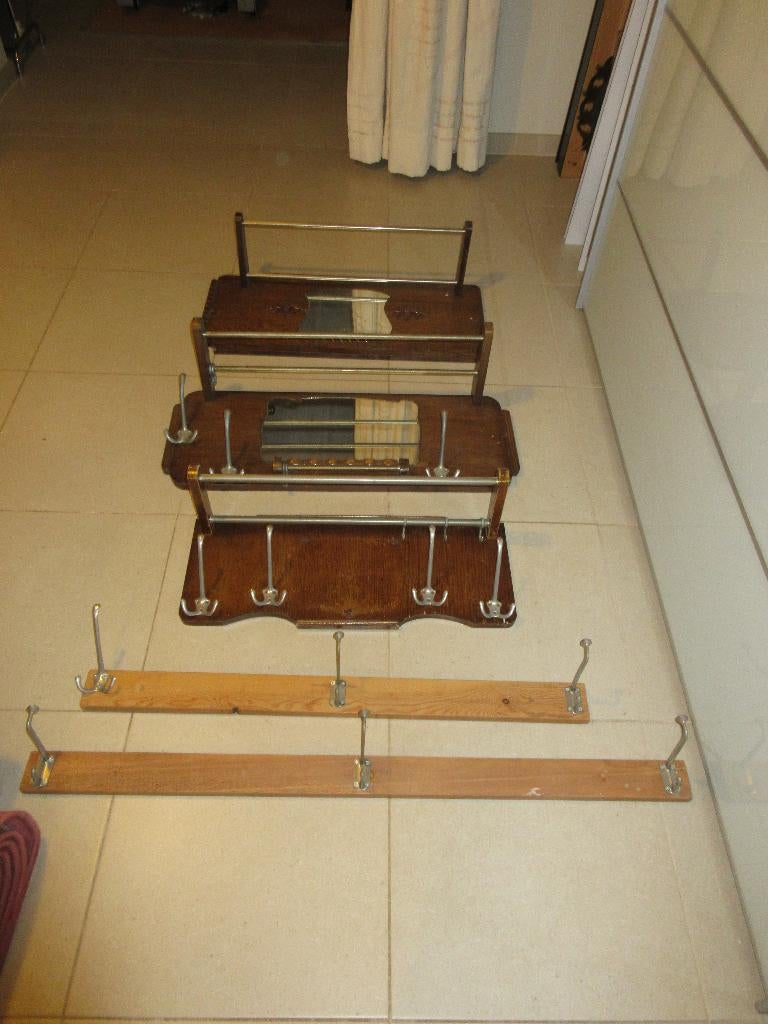 Vintage kapstokken hangers in inox messing oude kapstokken, Ophalen