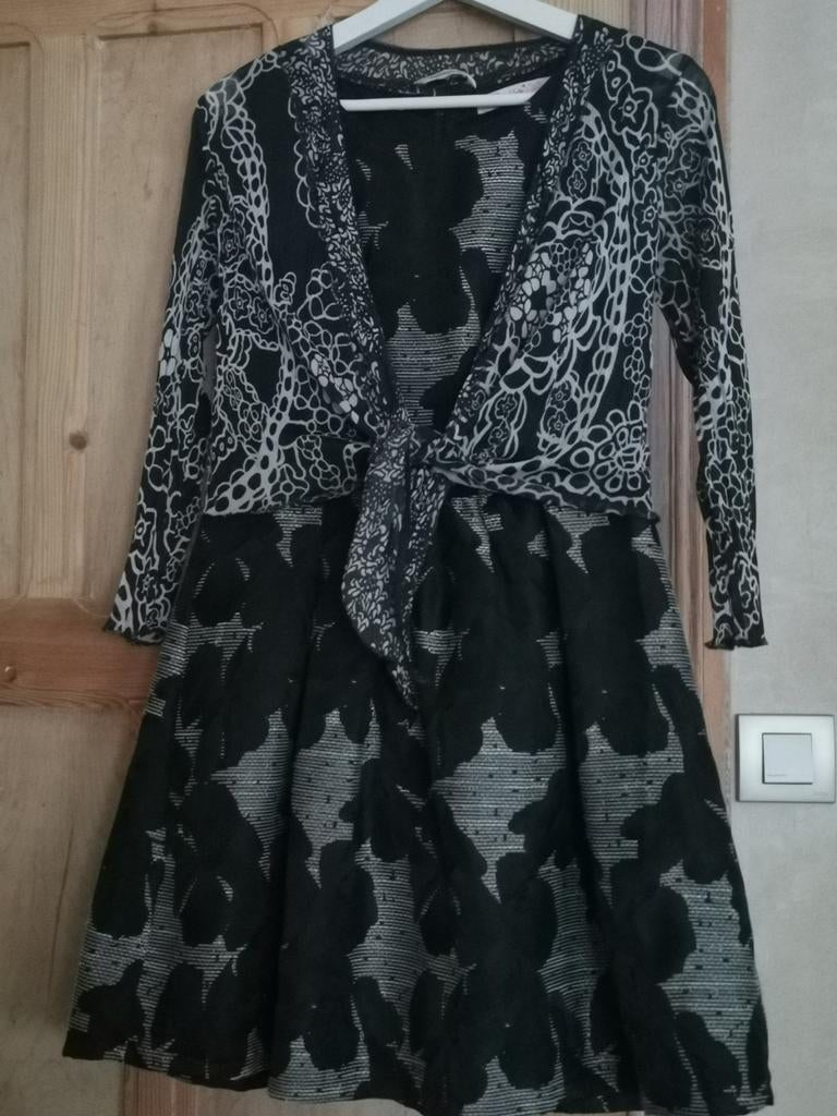 Super mooi ensemble avondkleedje met boléro, Kleding | Dames, Maat 38/40 (M), Zwart, Cocktailjurk, Ophalen of Verzenden