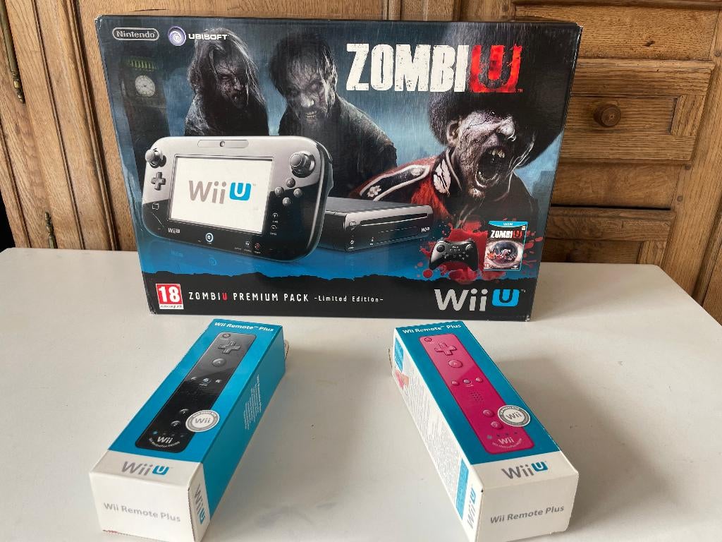 Wii U ZombiU Premium Pack Limited Edition + 8 Games, Ophalen, Zo goed als nieuw, Met 3 controllers of meer, Met games