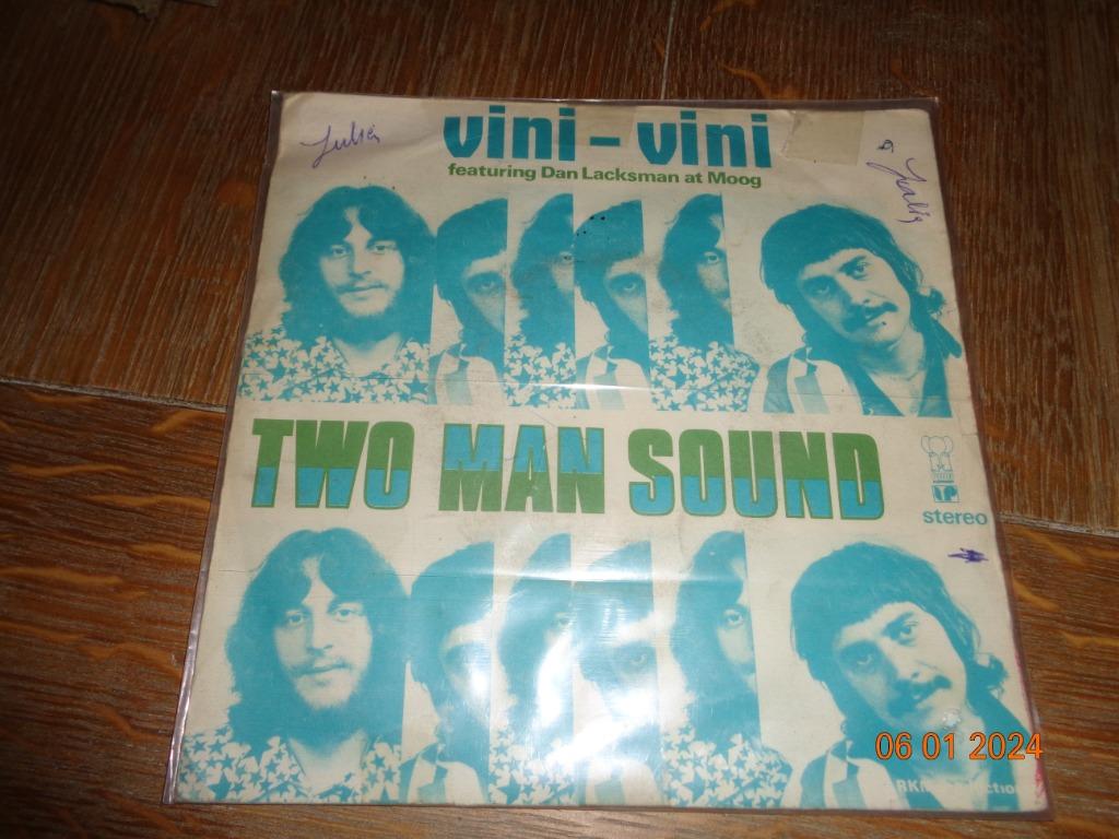 Two Man Sound – Vini-Vini(Vinyl singel )1973, Cd's en Dvd's, Ophalen of Verzenden, Zo goed als nieuw, Overige formaten
