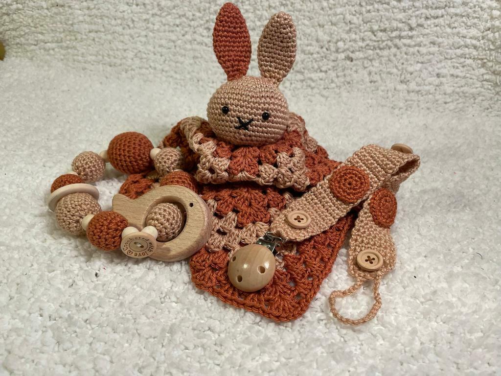 Ensemble bébé / câlin hochet attache tétine NEUF, Enlèvement ou Envoi, Neuf, Cadeau d'accouchement