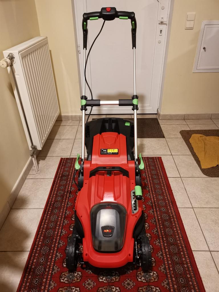 Grasmaaier op batterijen, 40 V, 5 AH, 40 cm, 45 L. NIEUW, Ophalen, Cirkelmaaier, Opvangzak, Accu-grasmaaier