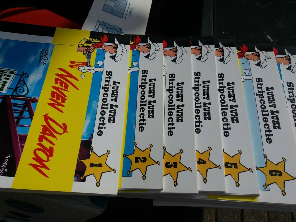 Lucky luke stripreeks kompleet. Reeks van 24 stuks., Ophalen, Zo goed als nieuw