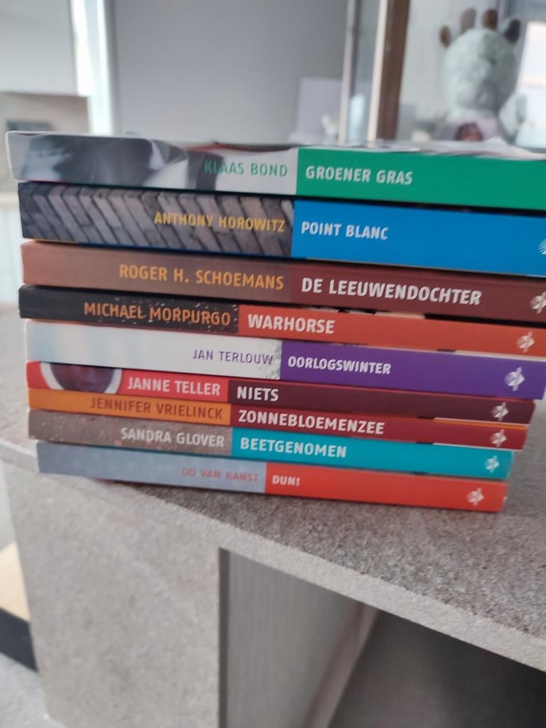 9 jeugd- tiener boeken, Ophalen