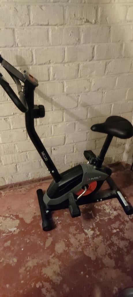 Stationaire fiets om in beslag te nemen, Ophalen, Zo goed als nieuw, Hometrainer