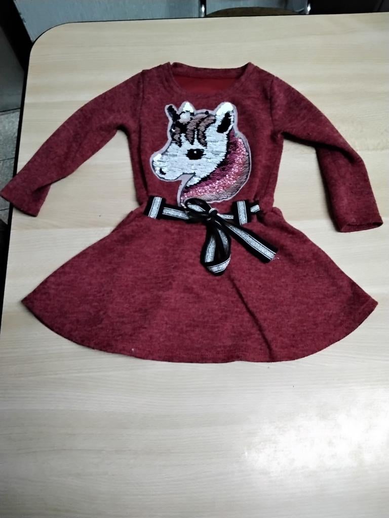 Robe licorne, Enlèvement ou Envoi, Comme neuf