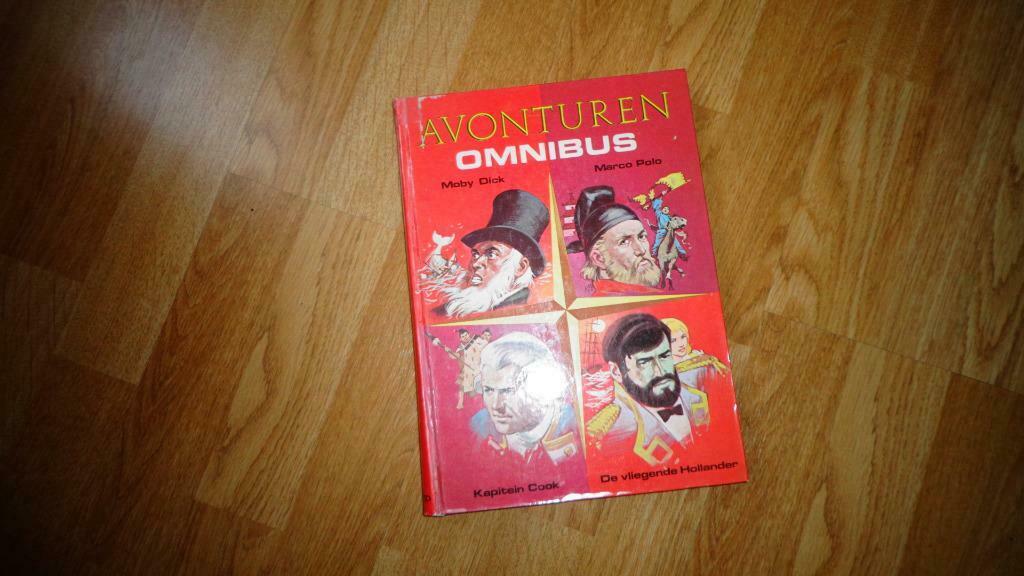 boek "Avonturenomnibus"-ca.200 blz.-hardcover, Ophalen, Fictie