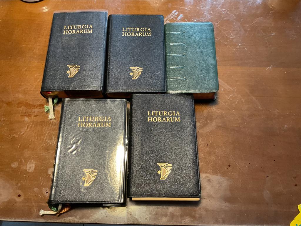 Liturgische boeken, Ophalen