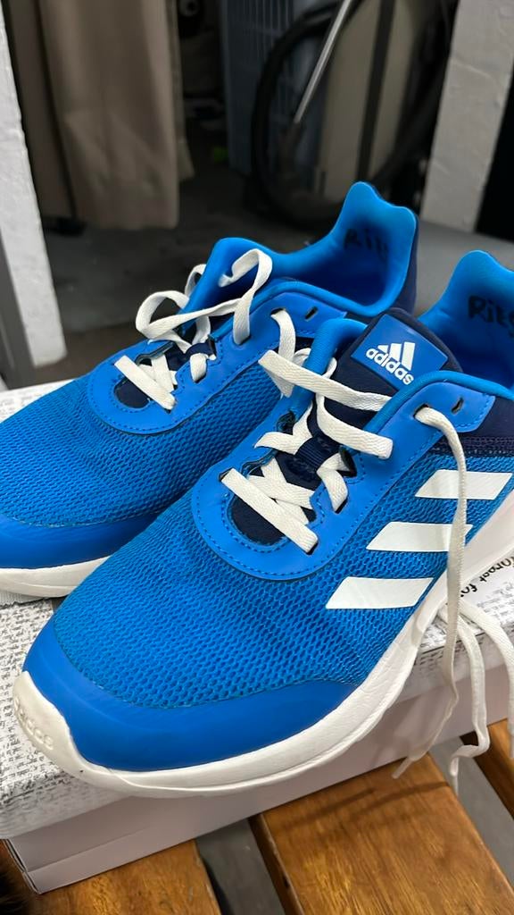 Adidas sportschoenen mt 37 1/3, Ophalen, Zo goed als nieuw, Sportschoenen