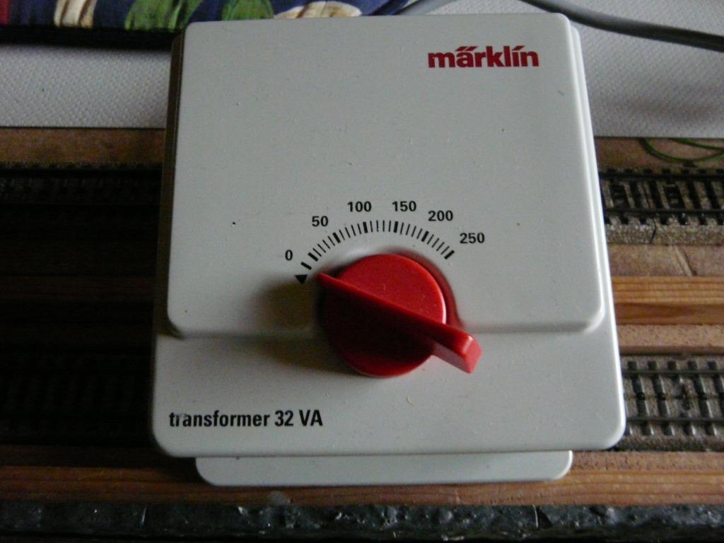 Märklin HO 32V transformator 6647 in nieuwe staat, Neuf, Analogique, Courant alternatif, Märklin