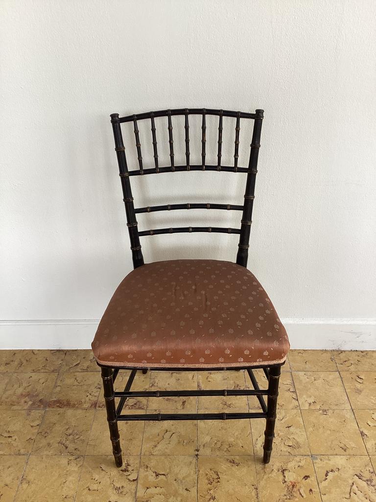 Chaise Napoleon 3, Enlèvement