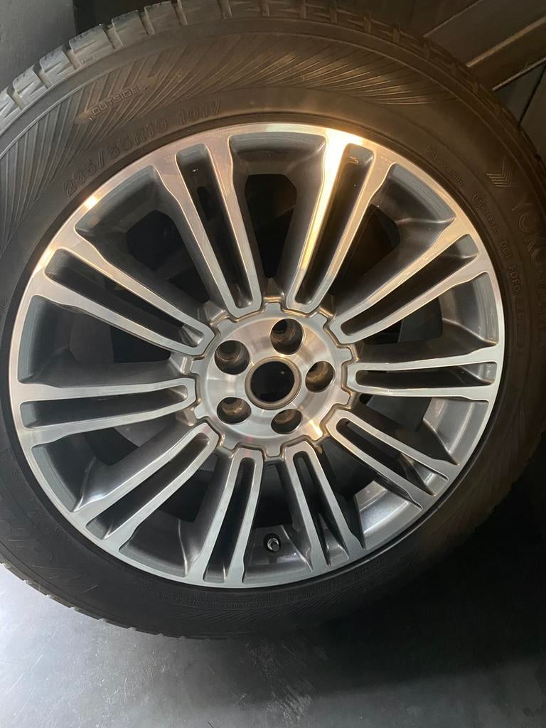 Velgen met 4 Winterbanden met bandenspanning ventielen, Ophalen, Winterbanden, Velg(en)