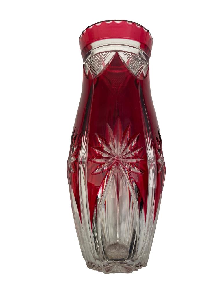 Val Saint Lambert vaas met rode bekleding, gesneden 20,5 cm, Antiek en Kunst, Ophalen of Verzenden