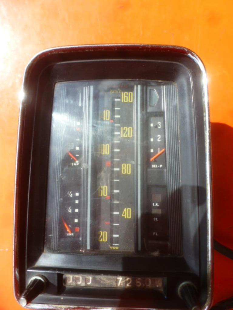 Mercedes 190/200/W 110: meter + watertemperatuur die luidt a, Ophalen of Verzenden, Gebruikt
