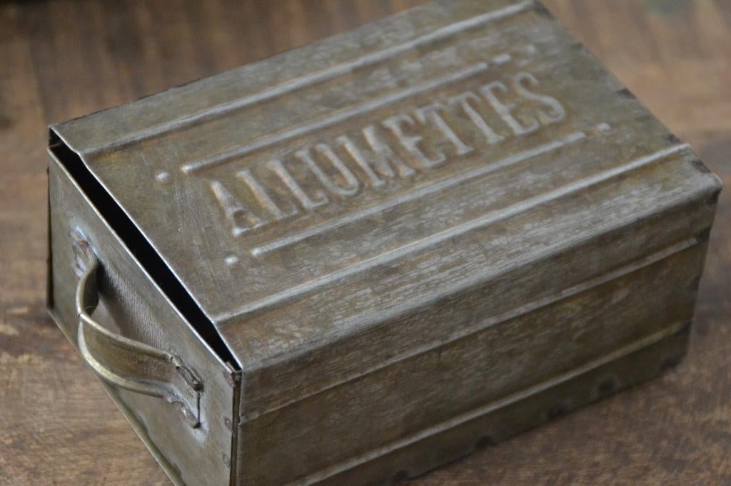 Opbergdoos Landelijk zinc metaal - Lucifers / allumettes -, Collections, Articles de fumeurs, Briquets & Boîtes d'allumettes, Neuf