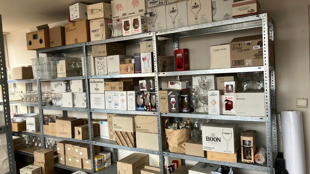 Beaucoup de verres à bière non utilisés, Enlèvement, Comme neuf