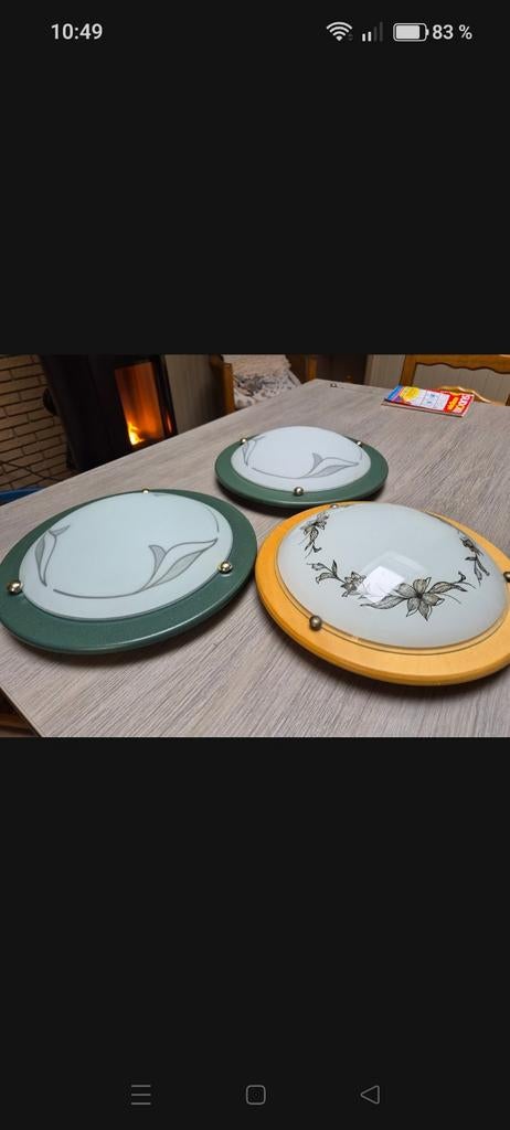 3 luminaire en bonne état