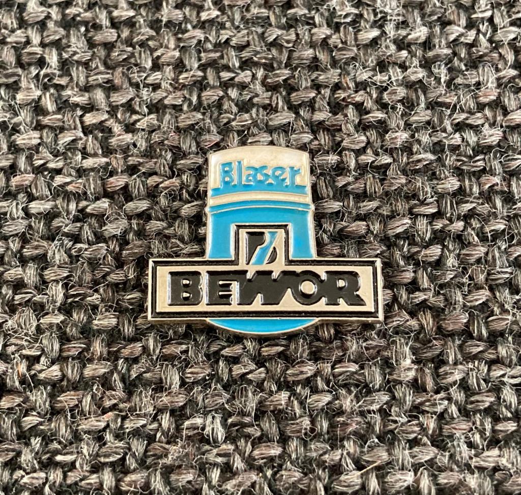 PIN - BEWOR - BLASER, Verzenden, Gebruikt, Overige onderwerpen, Speldje of Pin