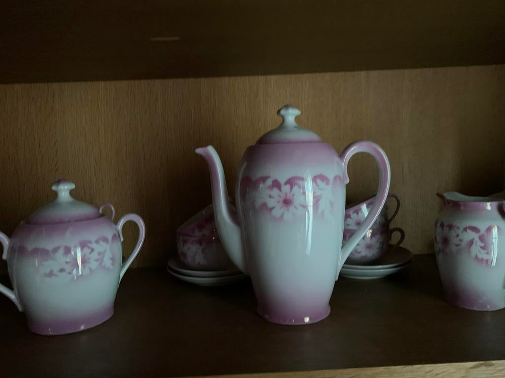 Mooi koffie servies, Ophalen