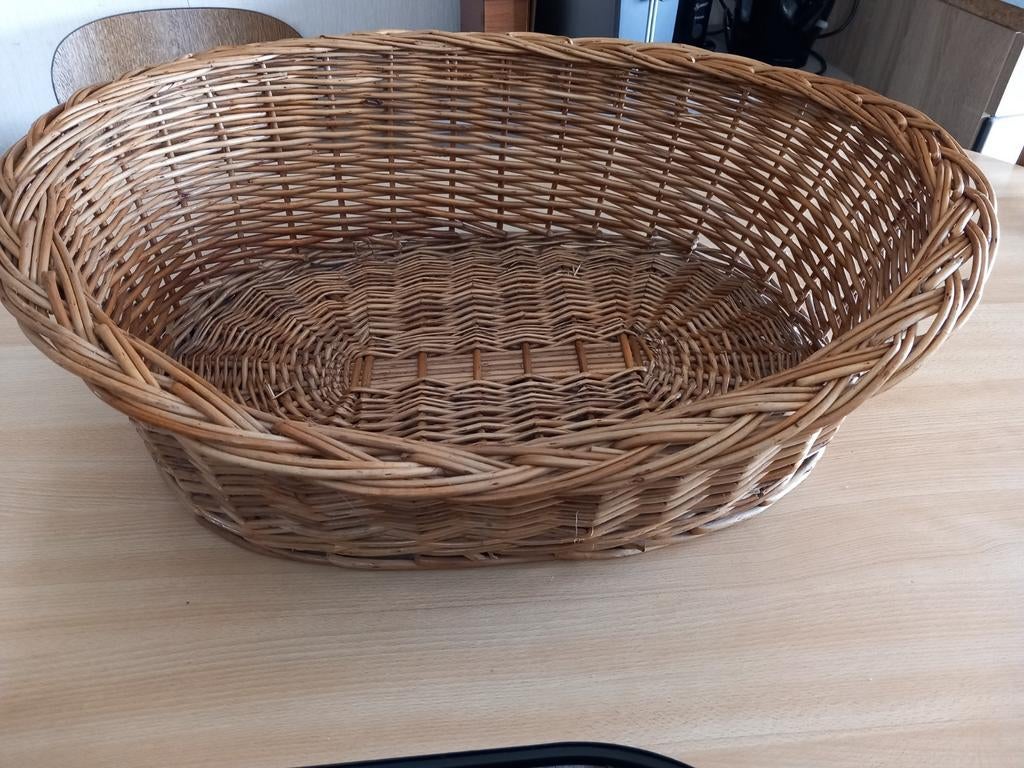 Panier en osier, Animaux & Accessoires, Paniers pour chiens, Enlèvement, Comme neuf