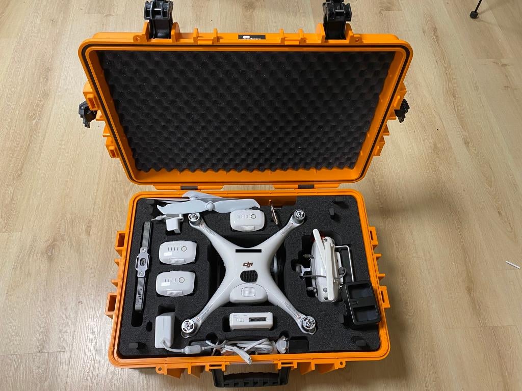 Drone DJI Phantom Pro V2.0 met ChrystalSky, Drone avec caméra, 900 g à 4 kg, Batterie(s) supplémentaire(s), Comme neuf