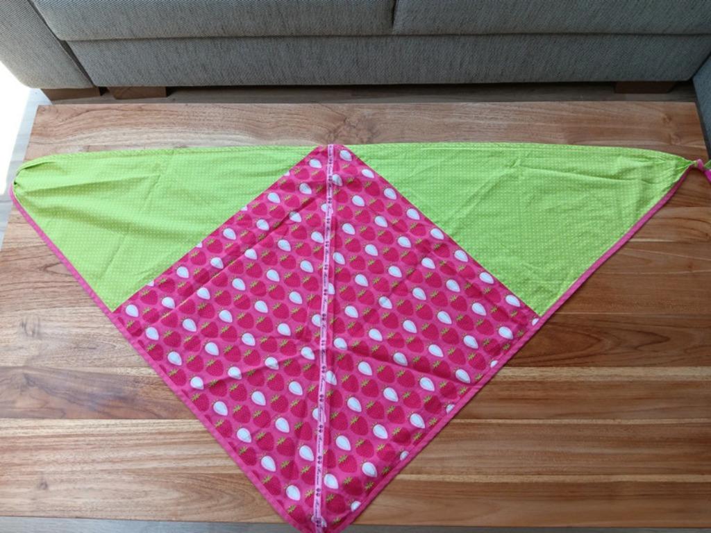 Foulard en triangle, Enlèvement ou Envoi, Comme neuf, Fille