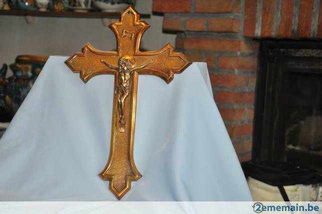 crucifix cuivre rouge, Antiquités & Art, Antiquités | Objets religieux, Enlèvement ou Envoi
