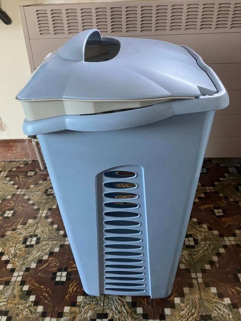 Linnenmand Allibert 60l, Ophalen, Zo goed als nieuw