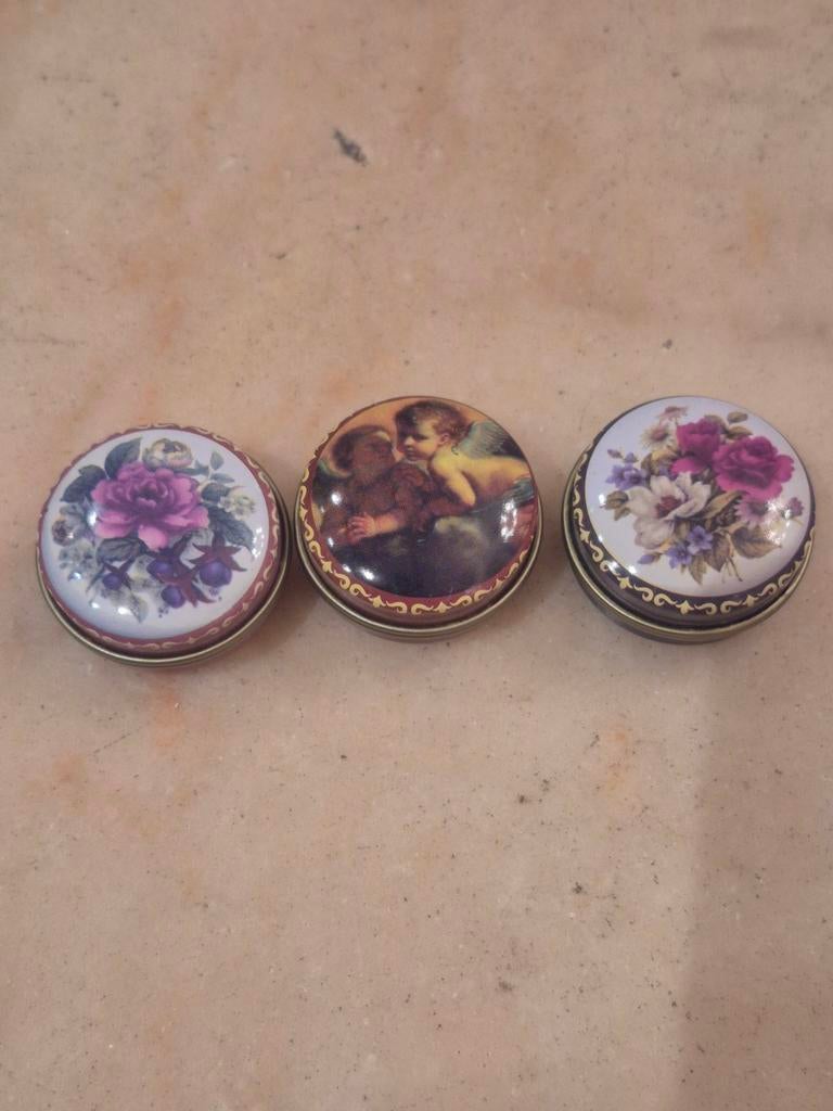 Set van 3 pillendoosjes in nieuwstaat., Ophalen, Zo goed als nieuw, Overige kleuren, Heer of Dame