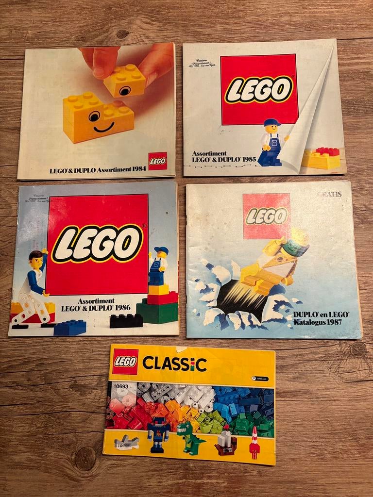 Lego catalogen jaren 84,85,86,87 en classic, Verzenden, Gebruikt, Lego