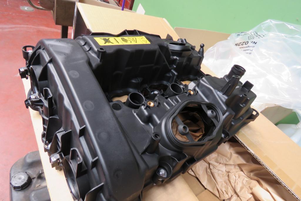 Couvercle de soupape moteur BMW B38 OEM 11127611277, Autos : Pièces & Accessoires, Moteurs & Accessoires, BMW, Mini, Neuf, Enlèvement ou Envoi