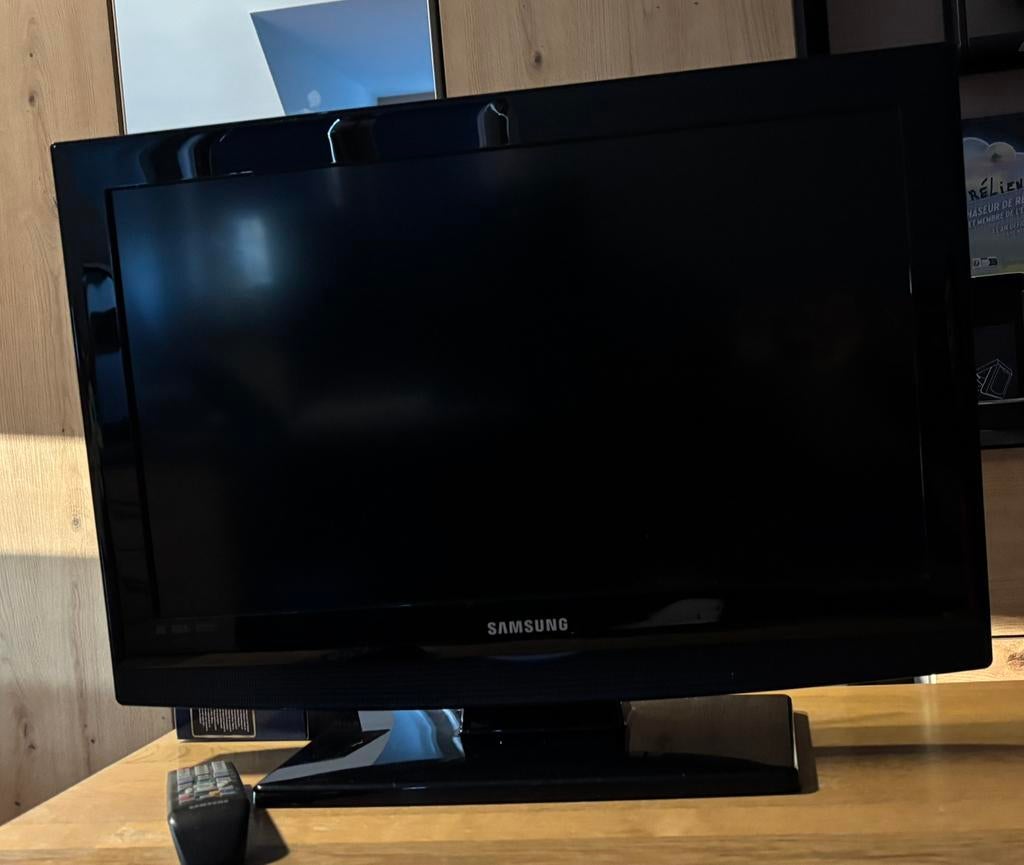 TV Samsung écran plat 26’´ avec télécommande, Enlèvement, Utilisé, Samsung